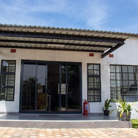 Lowin Suites-One-Bed Apartments Lusaka Extérieur photo