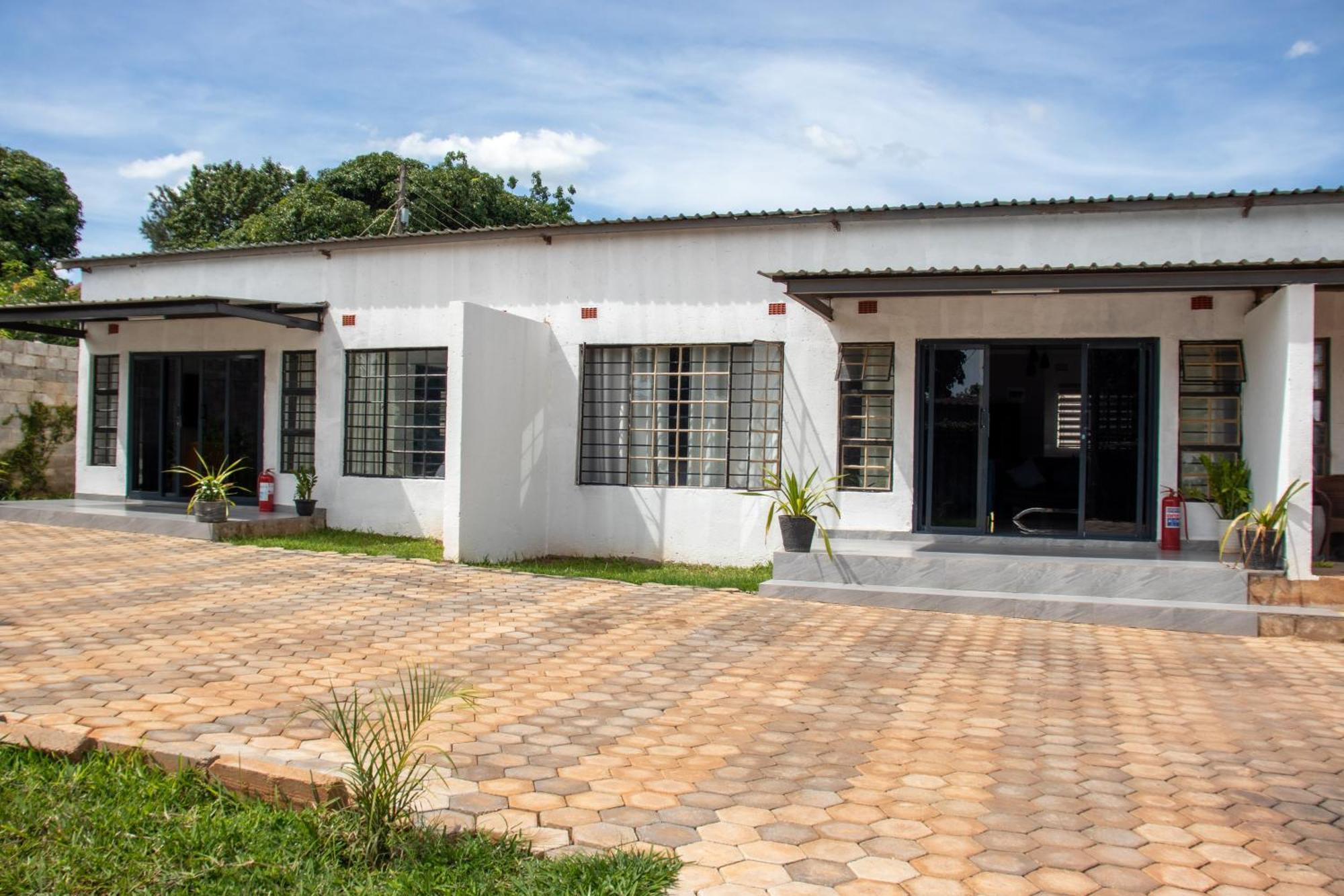 Lowin Suites-One-Bed Apartments Lusaka Extérieur photo
